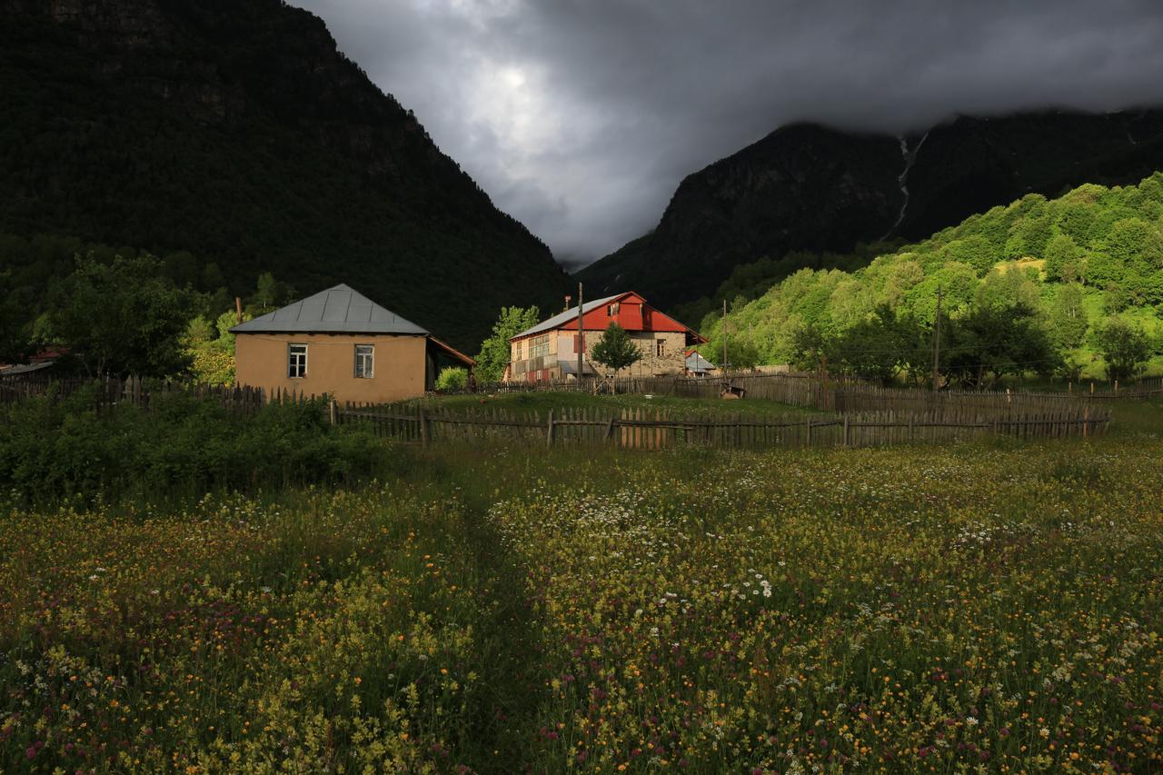 Guest House In Zhabeshi Lali Zewnętrze zdjęcie